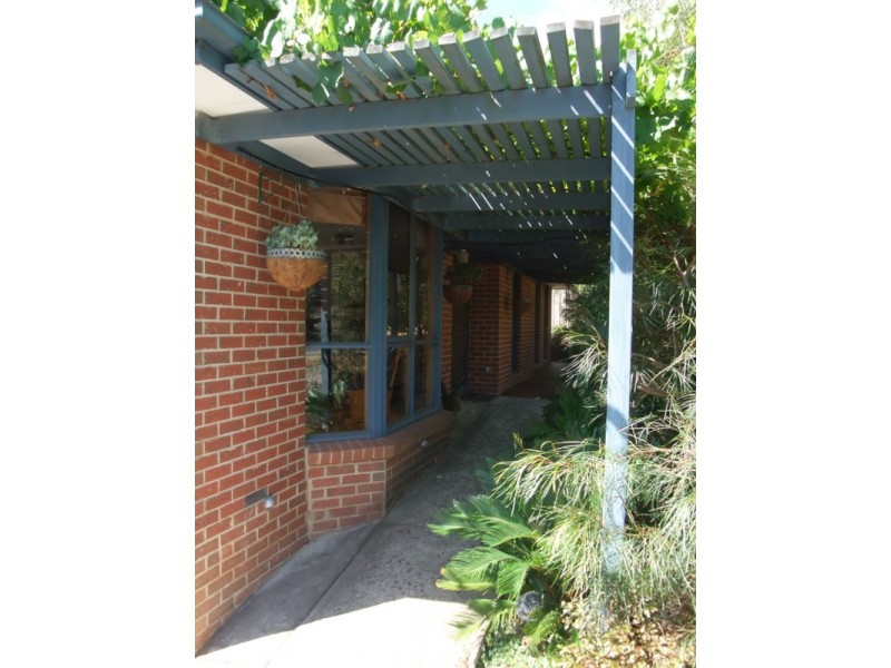 2 Candy Close, Seville VIC 3139