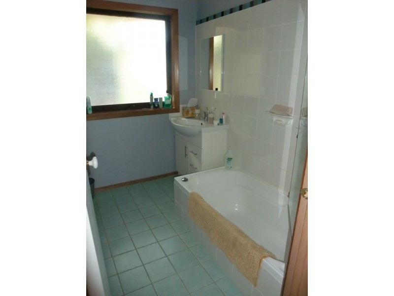 2 Candy Close, Seville VIC 3139