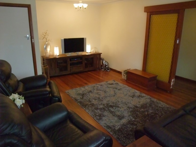 103 Lomond Ave, Kilsyth VIC 3137