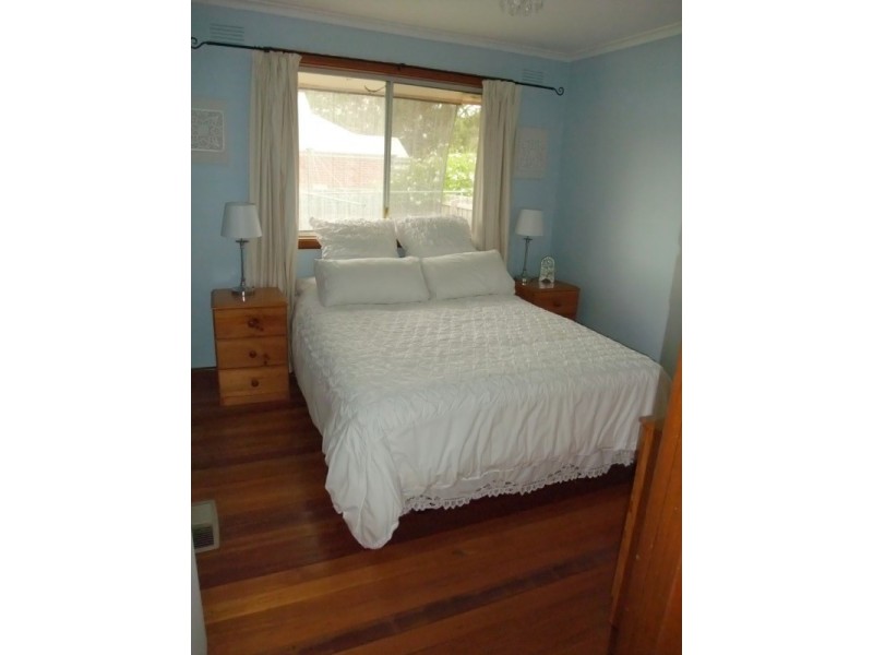 103 Lomond Ave, Kilsyth VIC 3137