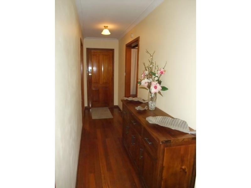 103 Lomond Ave, Kilsyth VIC 3137