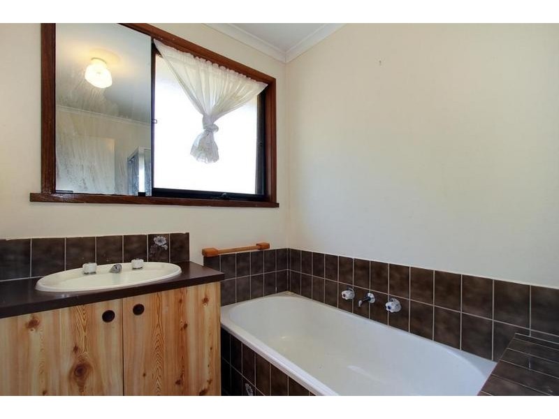 5 Joan Court, Woori Yallock VIC 3139