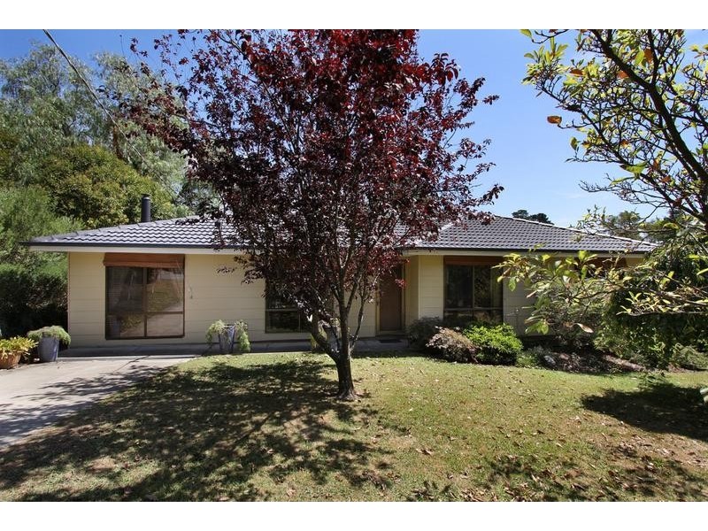 5 Read Road, Seville VIC 3139