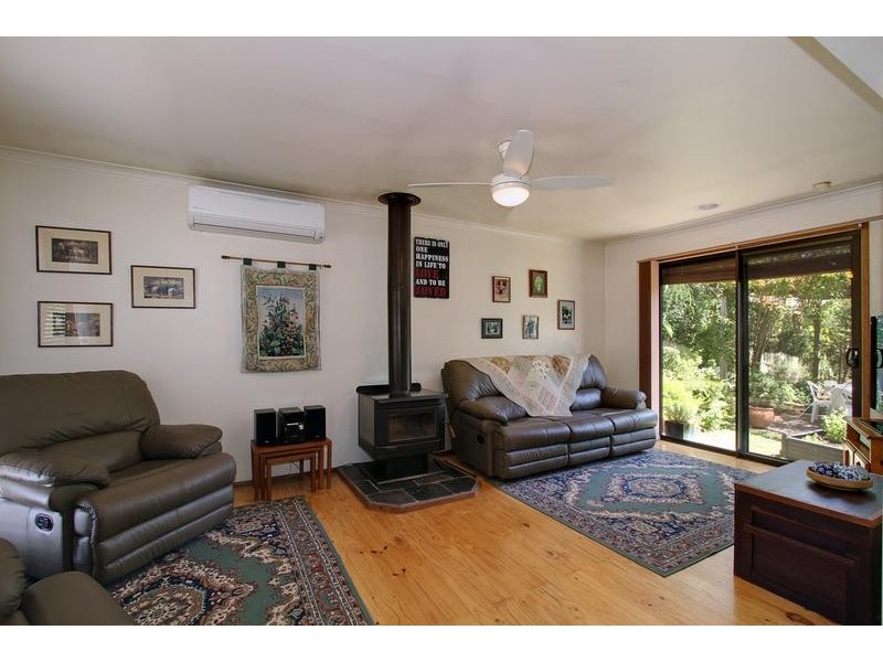 5 Read Road, Seville VIC 3139