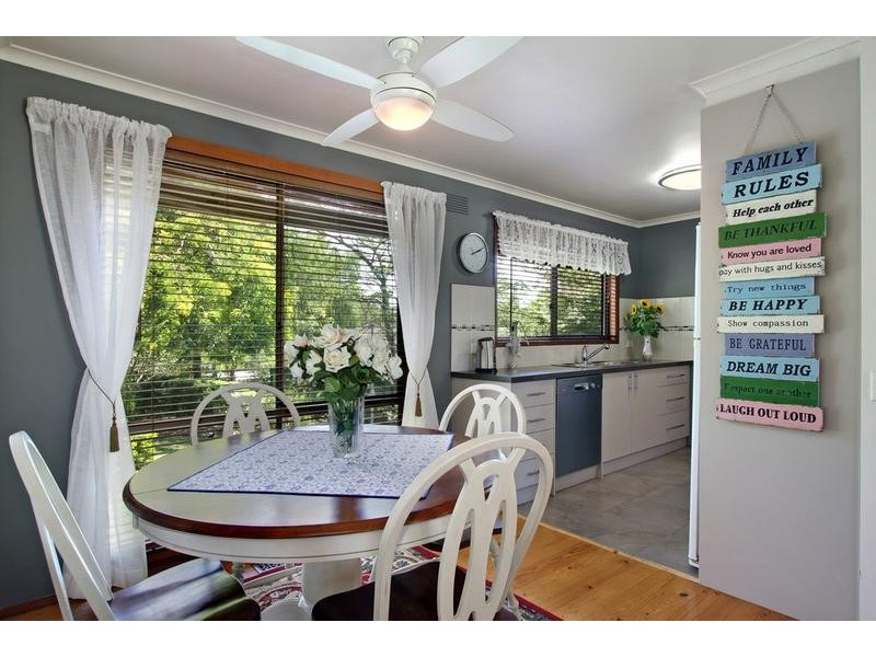 5 Read Road, Seville VIC 3139