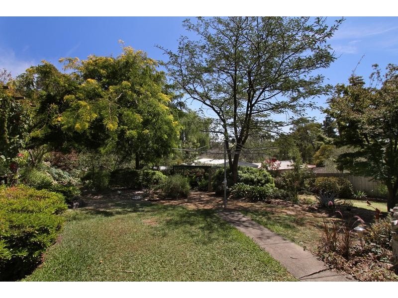 5 Read Road, Seville VIC 3139