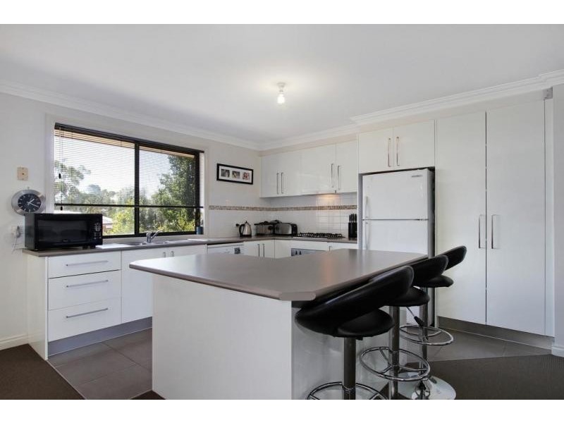 13 Read Road, Seville VIC 3139