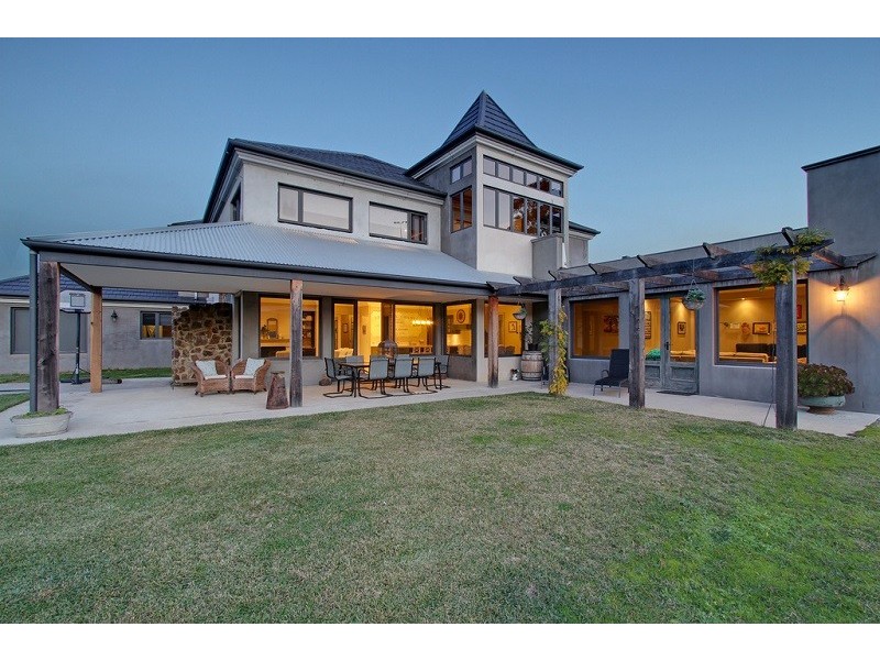 19 O’Connor Ave, Mount Evelyn VIC 3796