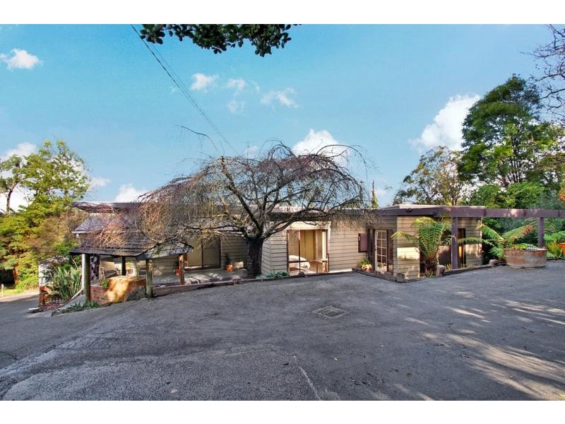 27 Eastview Avenue, Seville VIC 3139