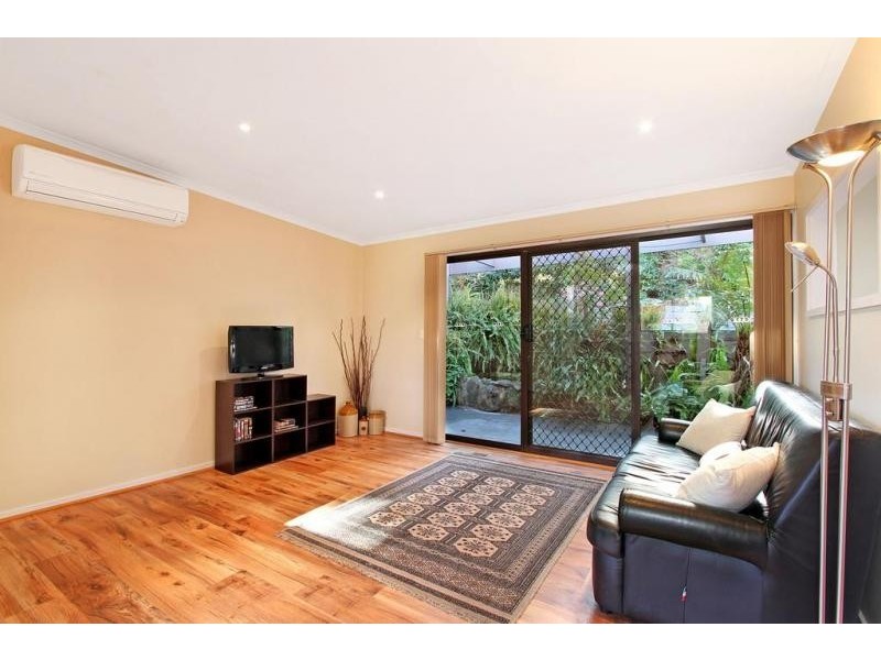 27 Eastview Avenue, Seville VIC 3139