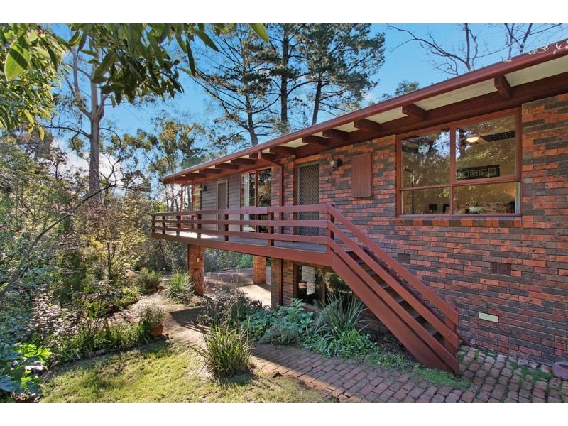 27 Bickleigh Vale Road, Mooroolbark VIC 3138