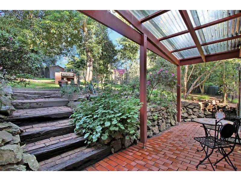 27 Bickleigh Vale Road, Mooroolbark VIC 3138