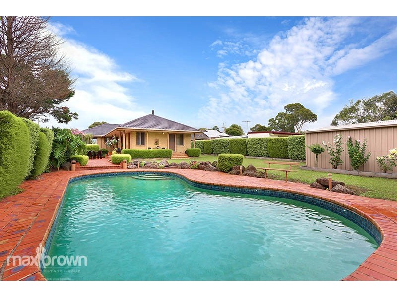 85 Sellick Drive, Croydon South VIC 3136