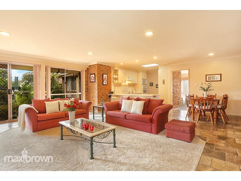 85 Sellick Drive, Croydon South VIC 3136