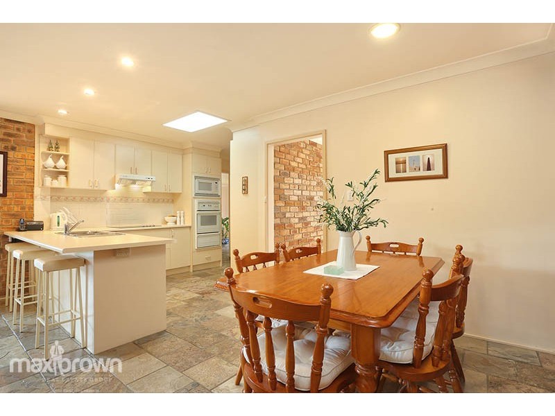 85 Sellick Drive, Croydon South VIC 3136