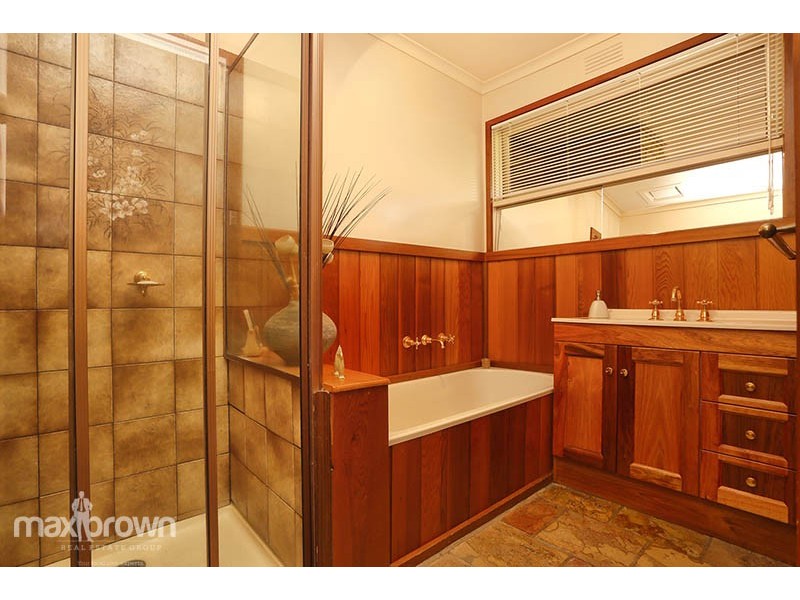 85 Sellick Drive, Croydon South VIC 3136