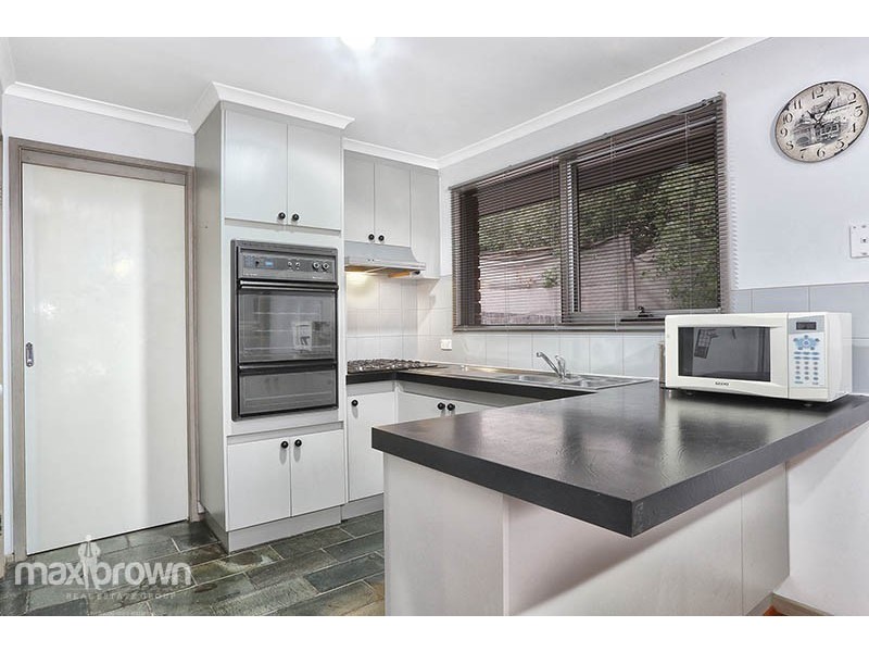 2 Admiral Court, Lilydale VIC 3140