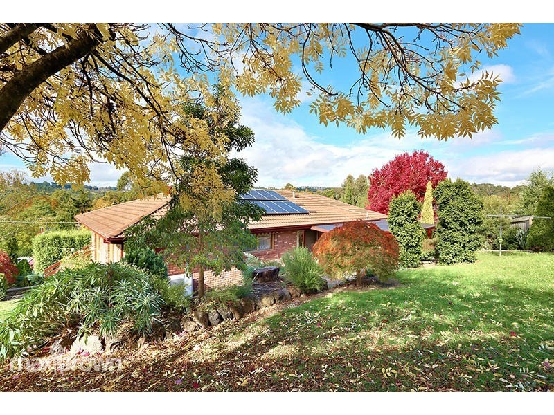 10 Amanda Court, Seville VIC 3139