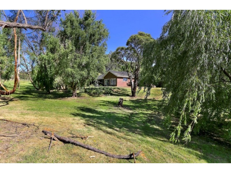 50 Wandin Creek Road, Wandin North VIC 3139