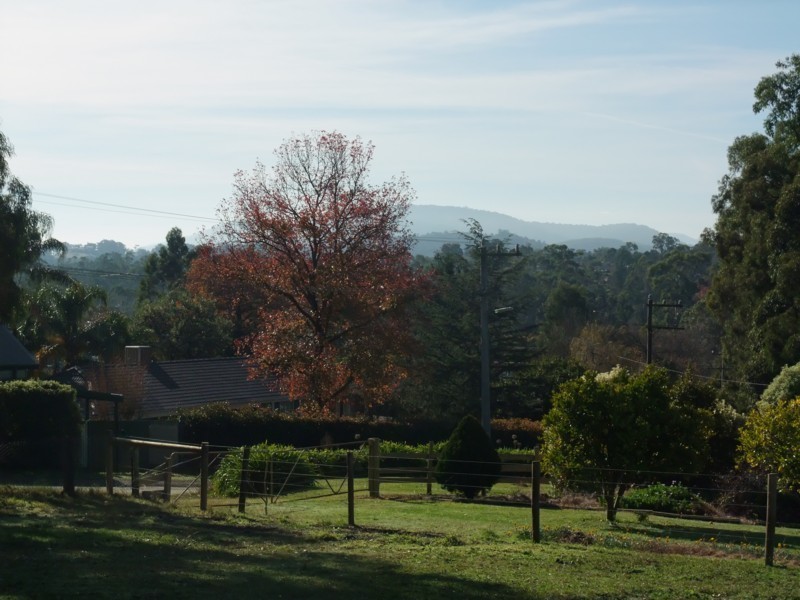 8 Read Road, Seville VIC 3139