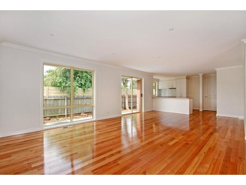 2/84 Country Club Drive, Chirnside Park VIC 3116