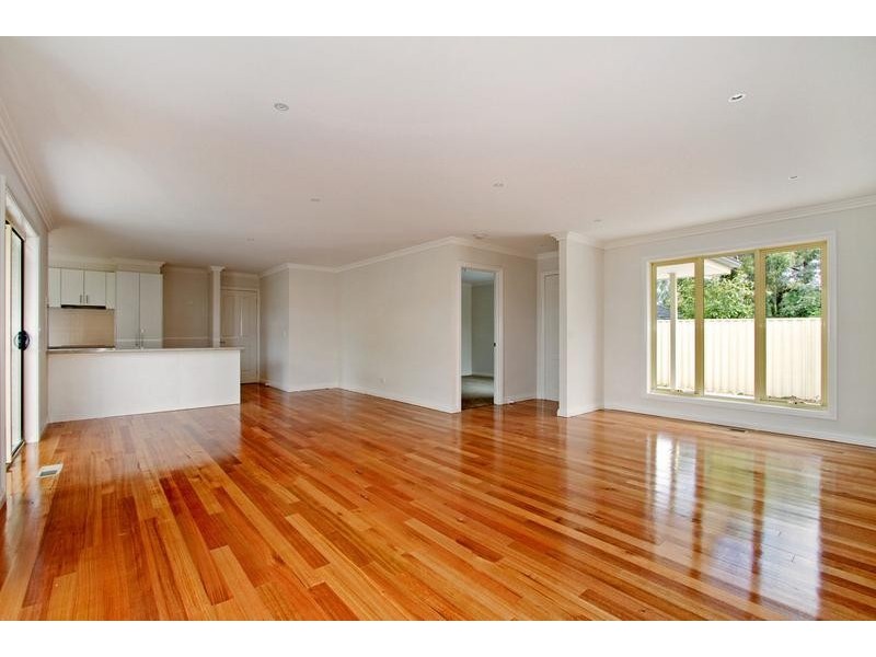 2/84 Country Club Drive, Chirnside Park VIC 3116