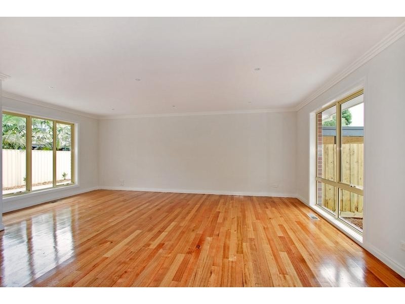 2/84 Country Club Drive, Chirnside Park VIC 3116