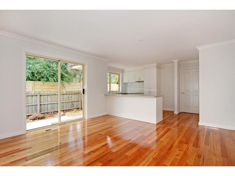 2/84 Country Club Drive, Chirnside Park VIC 3116