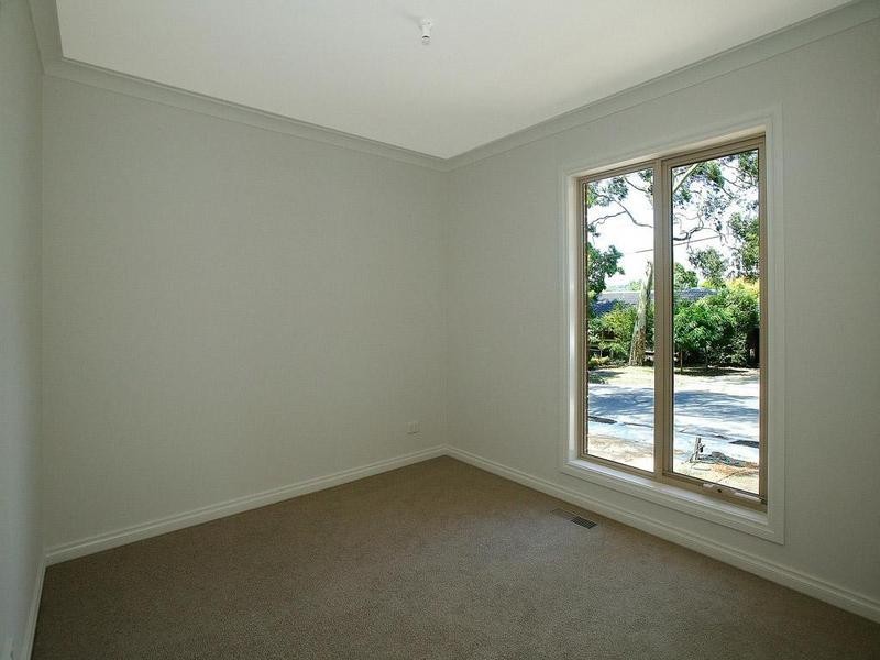 2/21 Turkeith Crescent, Croydon North VIC 3136