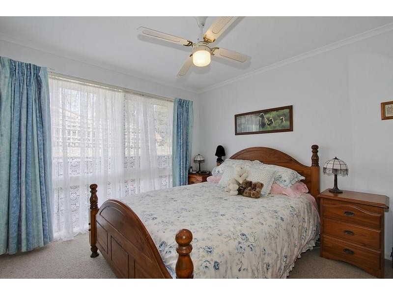 12 Leeds Drive, Kilsyth South VIC 3137