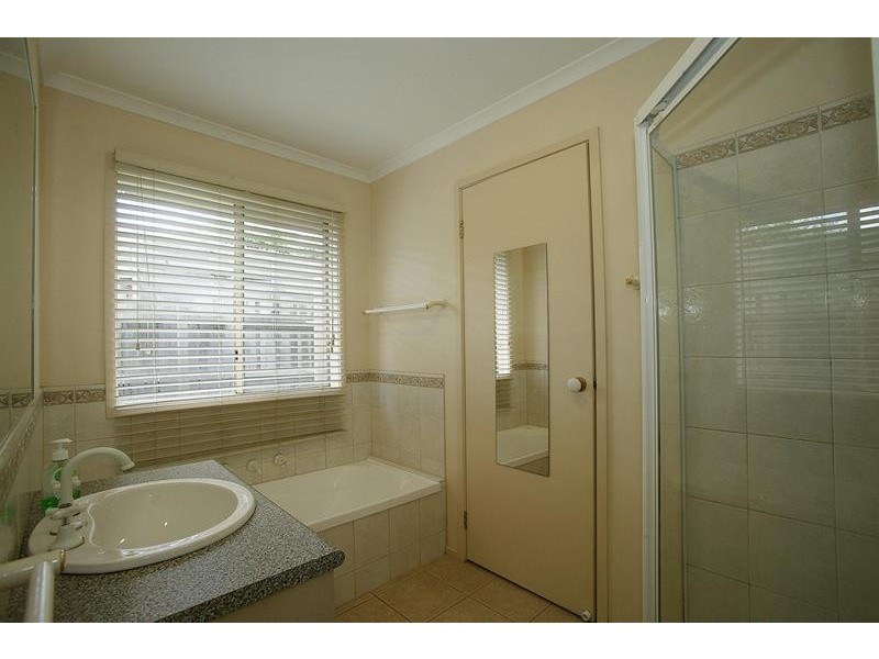 39 Grierson Drive, Kilsyth VIC 3137