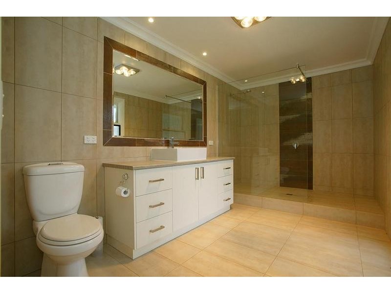 44 Terrigal Crescent, Kilsyth VIC 3137