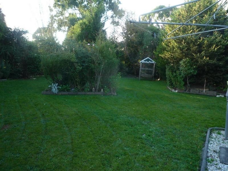 87 Hull Road, Croydon VIC 3136