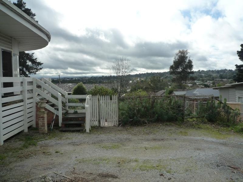 34 Central Avenue, Mooroolbark VIC 3138