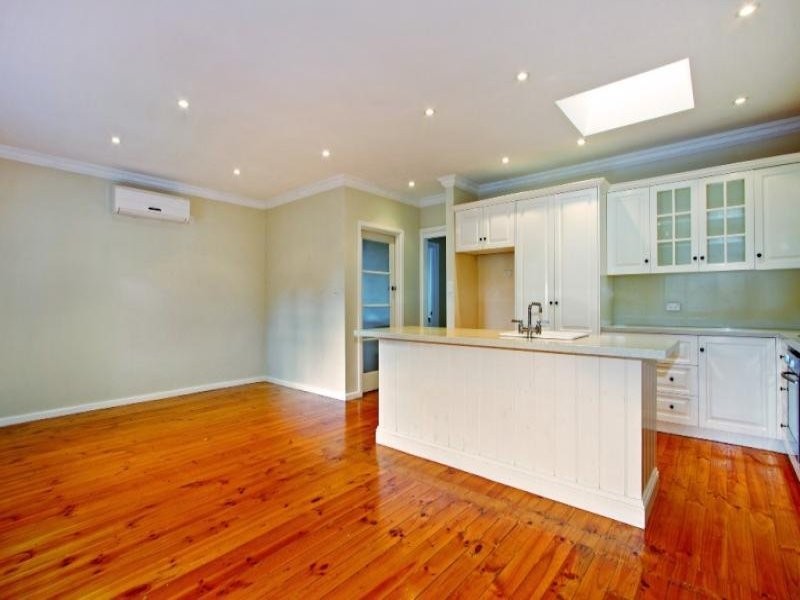 30 Lindisfarne Avenue, Croydon VIC 3136