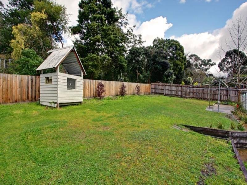 30 Lindisfarne Avenue, Croydon VIC 3136