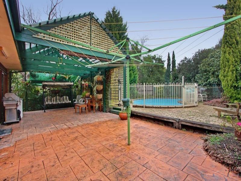 12 Faraday Road, Croydon South VIC 3136