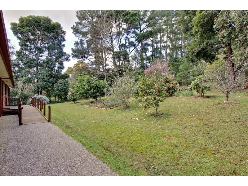 404 Sheffield Road, Montrose VIC 3765