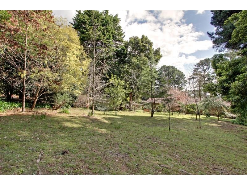 404 Sheffield Road, Montrose VIC 3765