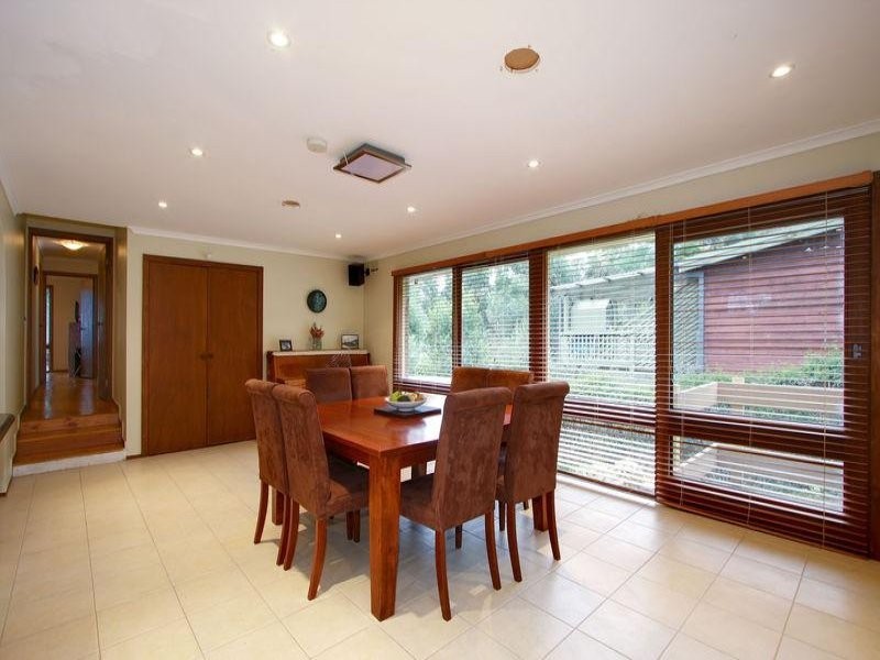 15 Gordon Avenue, Montrose VIC 3765