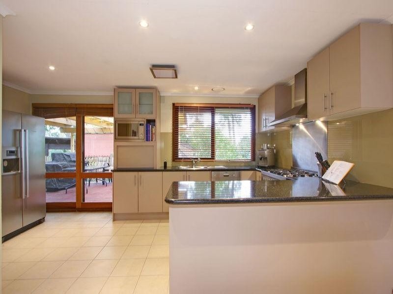 15 Gordon Avenue, Montrose VIC 3765