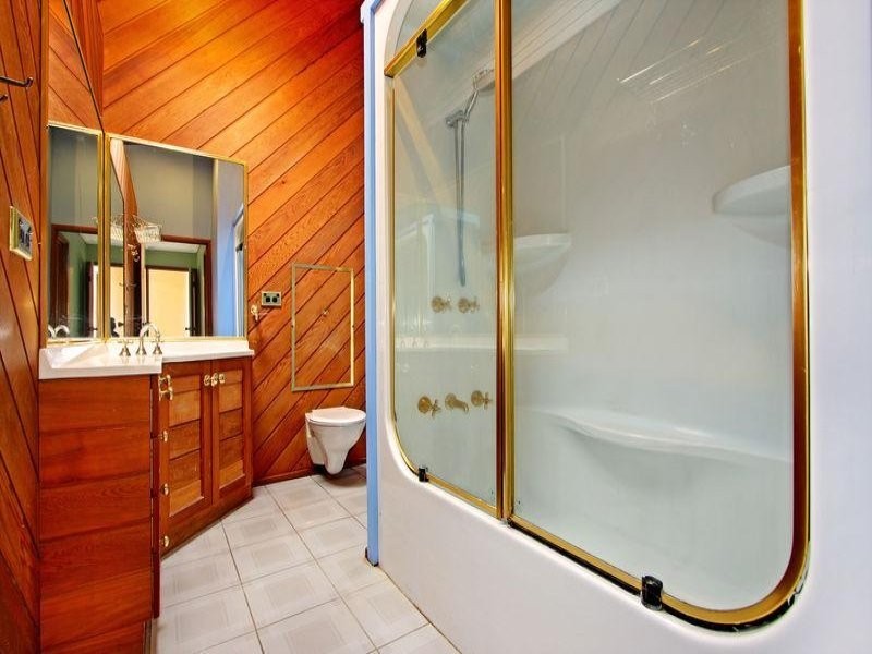 7 Oaktree Close, Mooroolbark VIC 3138