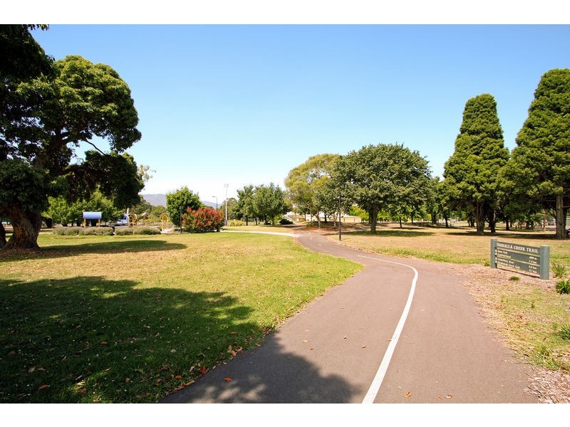 8 Moore Avenue, Croydon VIC 3136