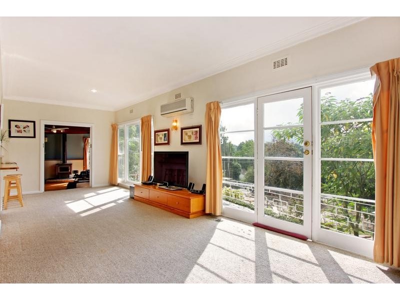 21 Stirling Road, Croydon VIC 3136