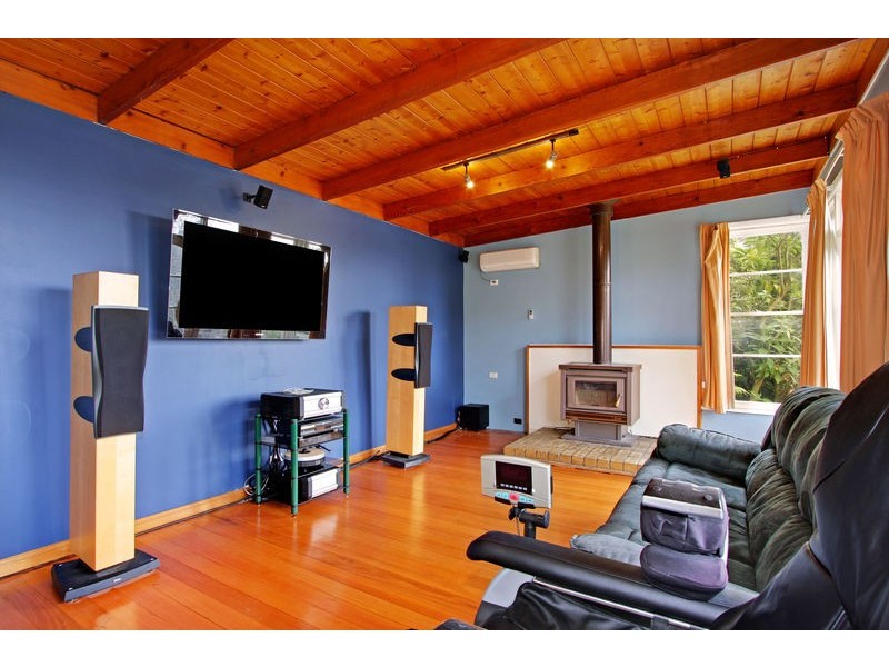 21 Stirling Road, Croydon VIC 3136