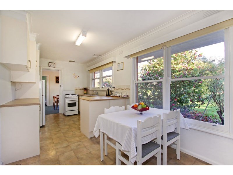 25 Mount View Parade, Mooroolbark VIC 3138