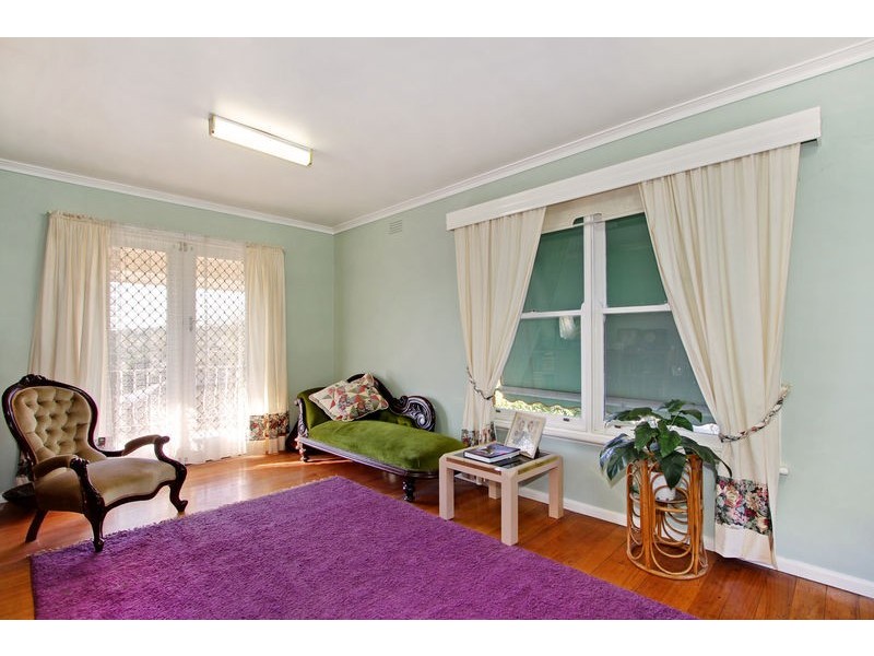 25 Mount View Parade, Mooroolbark VIC 3138