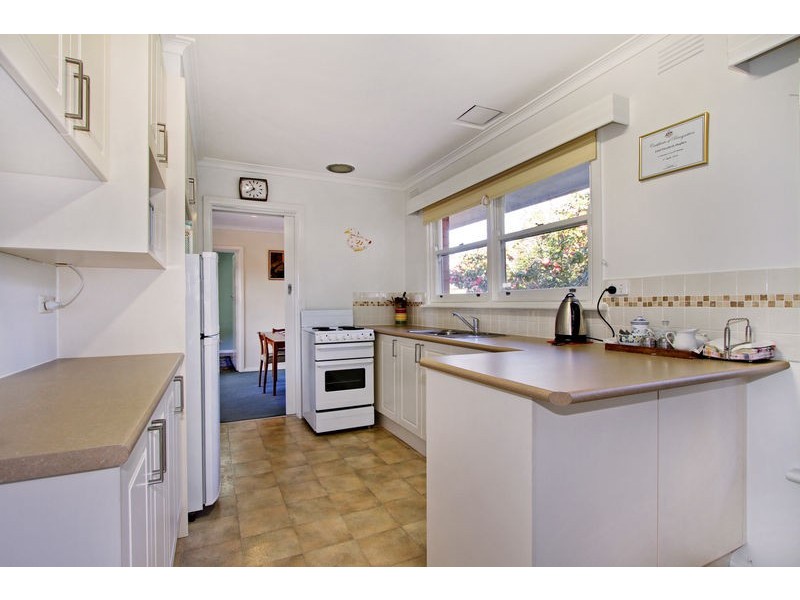 25 Mount View Parade, Mooroolbark VIC 3138