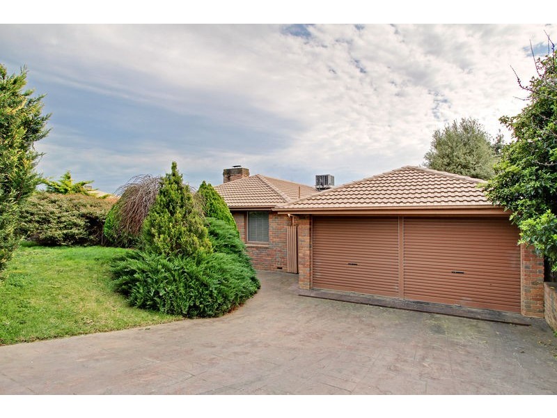 63 Alpine Way, Kilsyth VIC 3137