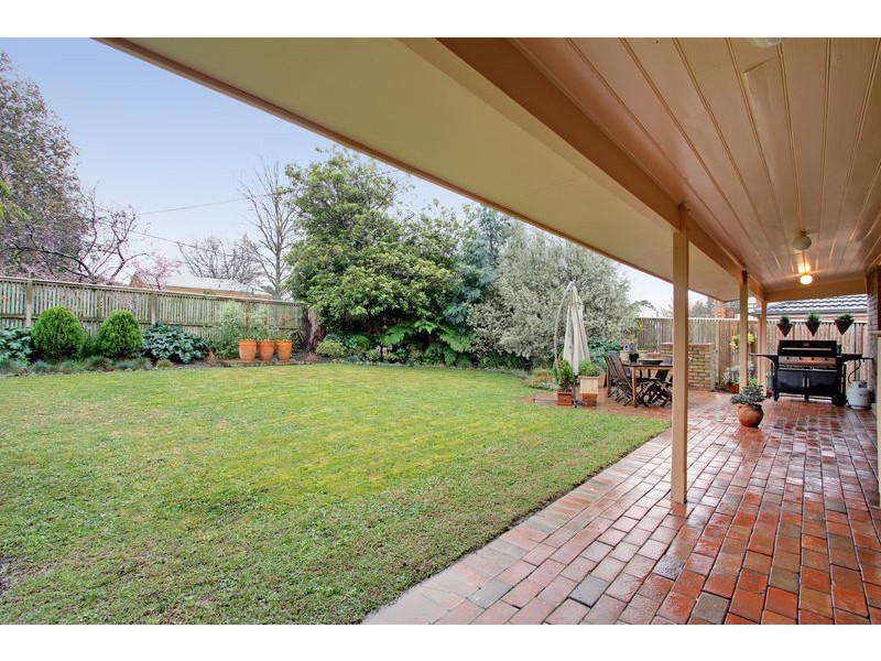 12 Henry Street, Montrose VIC 3765